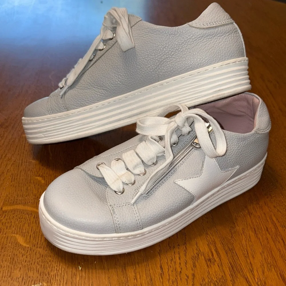 TKP size 38 gray sneakers (missing inserts)